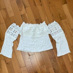 Onetheland White Peasant Style Top Size Medium